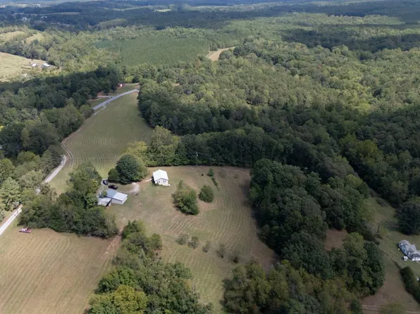 1460 Masons Mill Rd, Evington, VA 24550