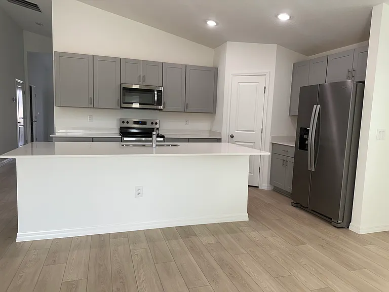 5465 San Pietro Dr — Photo 9