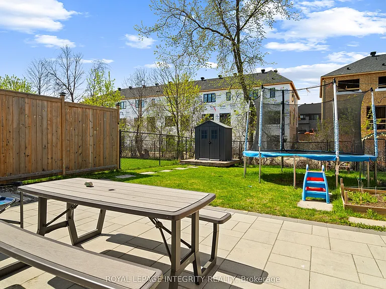 407 Celtic Ridge Cres — Photo 25