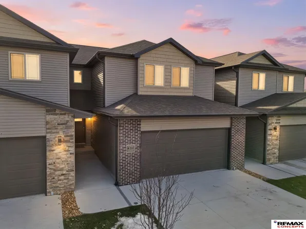8211 Ventura Pl, Lincoln, NE 68505