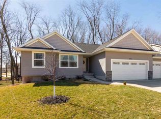 2011 Shady Grove Rd SW, Cedar Rapids, IA 52404