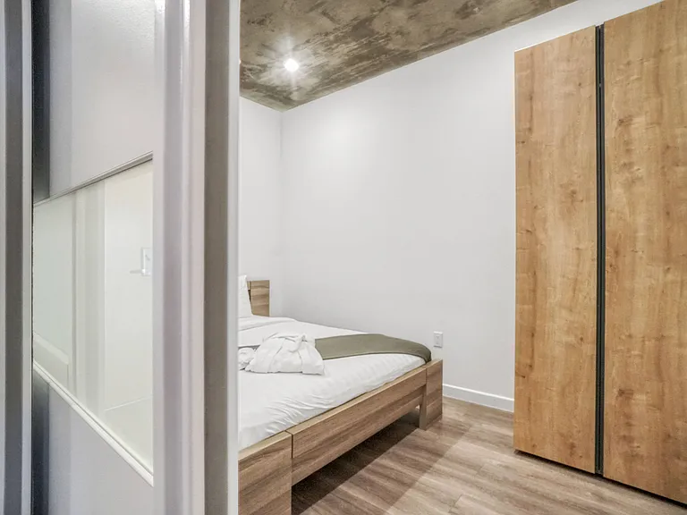 Maia Avira at Glendale Bedroom