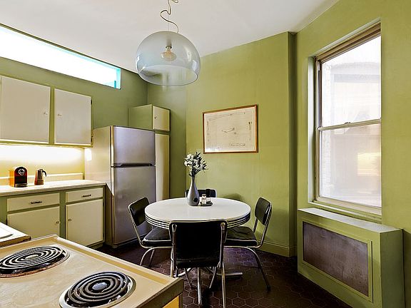 2nd image of 257 E 7th St APT 7