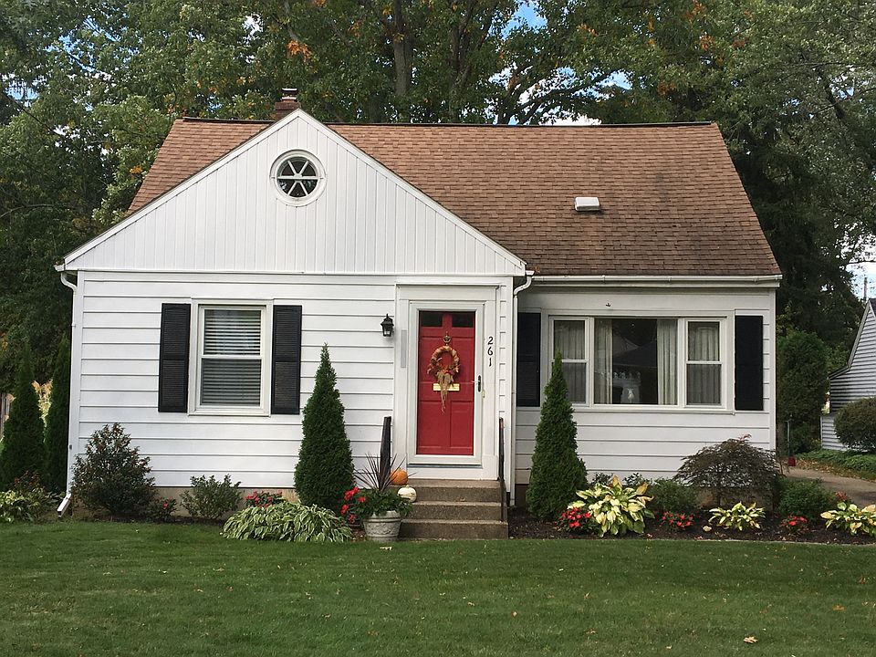 1st image of 261 Highland Ave
