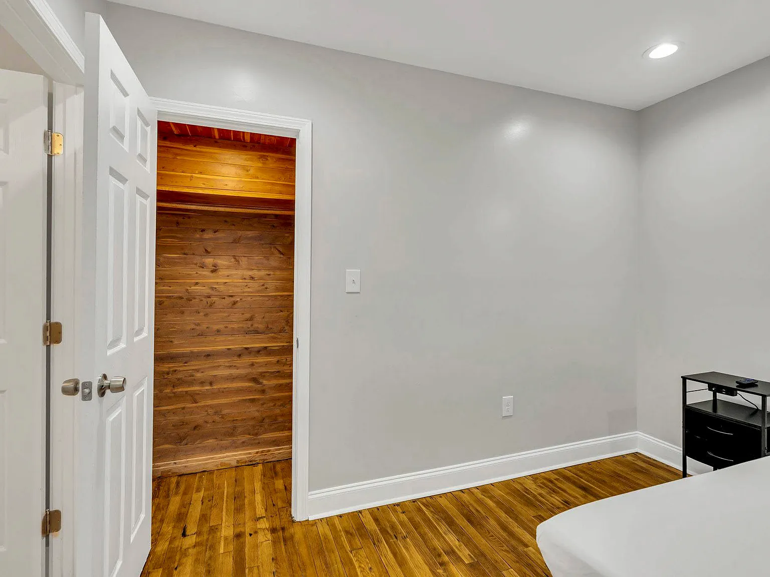4 bed, 5.0 bath, 1550 sqft, $1,178 — Photo 3