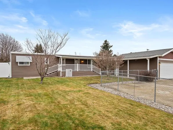 1414 N Cavalier Ct, Greenacres, WA 99016