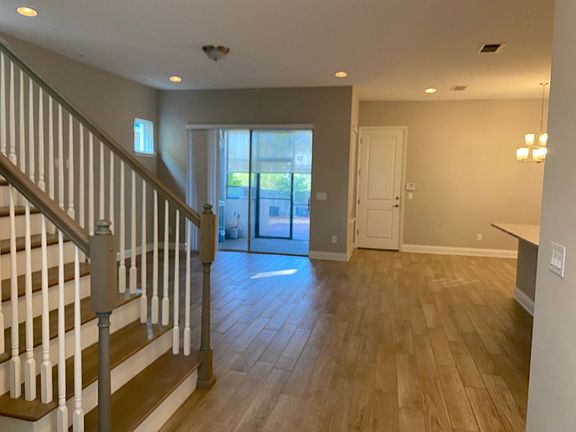 5th image of 461 Oviedo Blvd