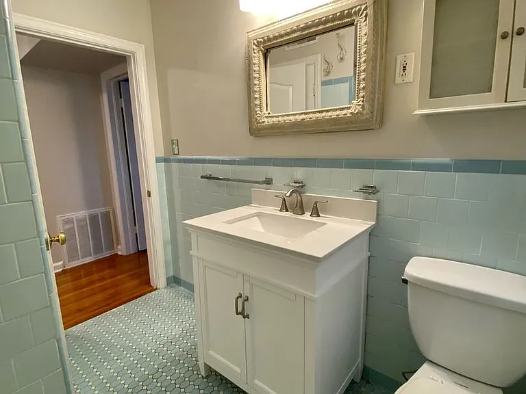 304 Columbus Dr — Photo 12