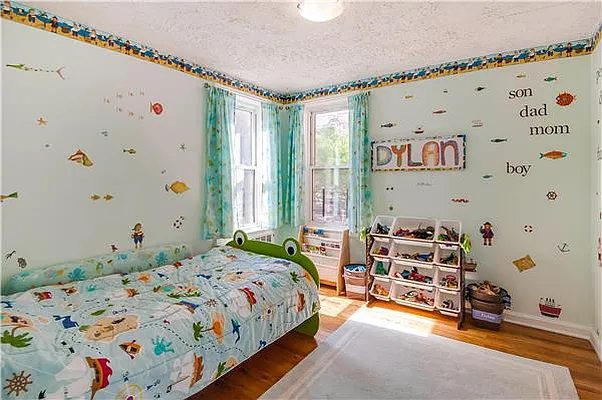 Sold by Weichert Manhattan Midtown | media 21