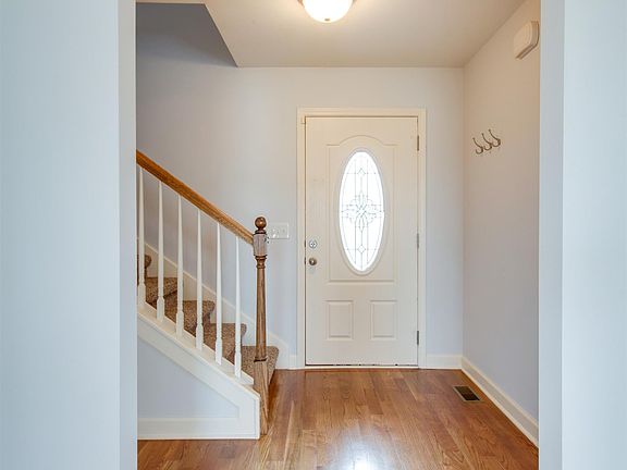 5th image of 1015 Vince Ct
