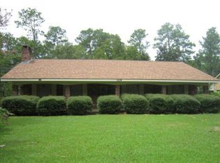 724 W Lakeshore Dr, Carriere, MS 39426