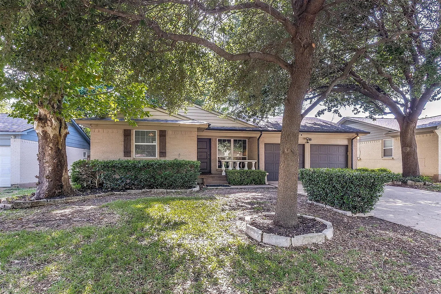 3 bed, 1214 sqft, $2,395 — Photo 2