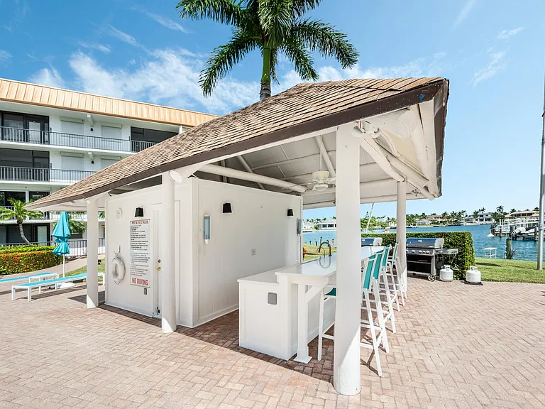 2900 Gulf Shore Blvd N #116 — Photo 27