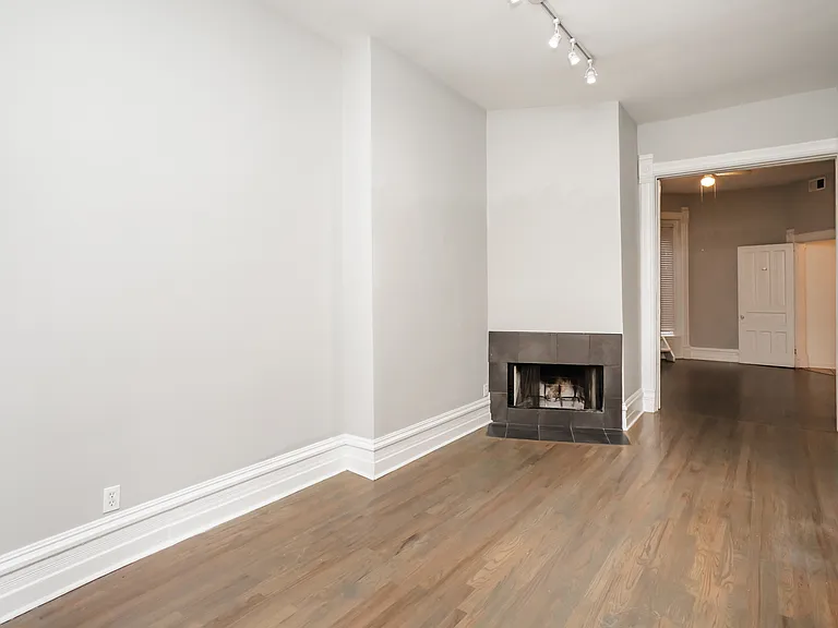 801 N Wabash Ave #46-4W — Photo 4