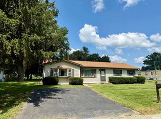 628 W Van Buren St, Greenview, IL 62642