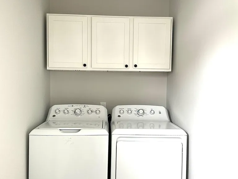 422 S Willow Rd — Photo 4