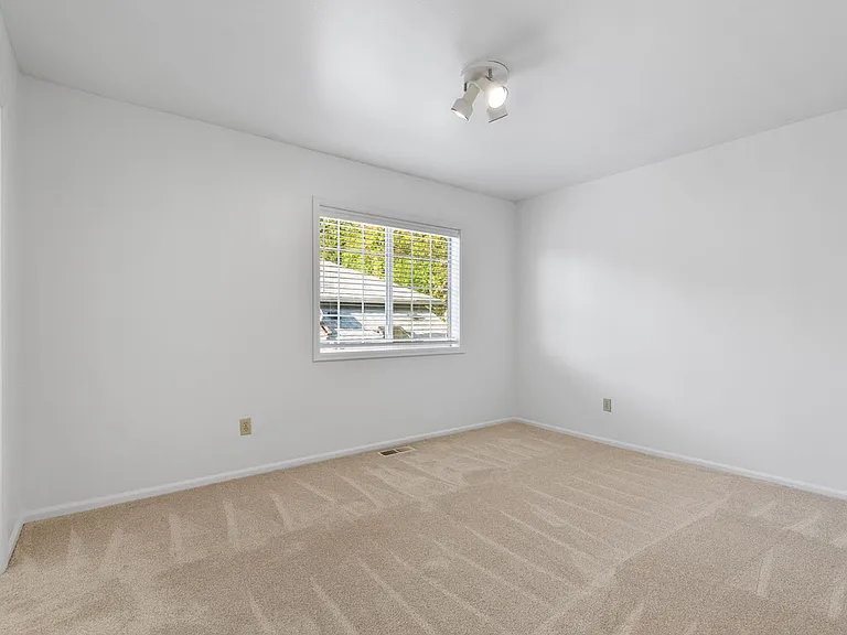 6814 119th Ave SE — Photo 15