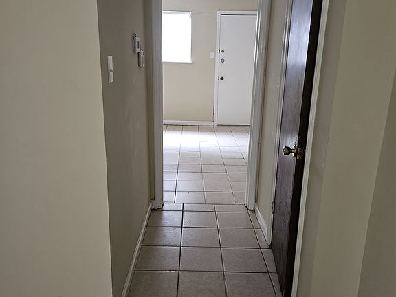 4th image of 3126 Edenborn Ave