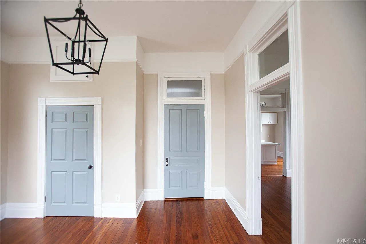 3 bed, 2.0 bath, 1284 sqft, $1,850 — Photo 4