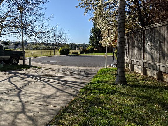 2nd image of 2407 Tripp Ct