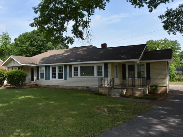 912 W Park St, Sylacauga, AL 35150