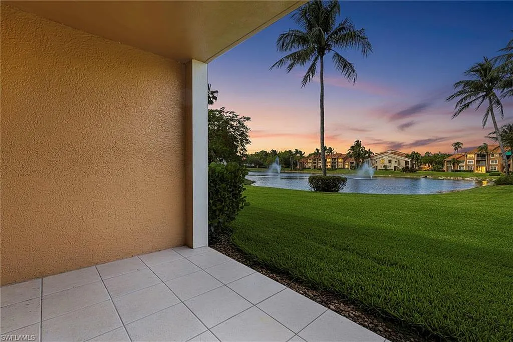 2 bed, 2.0 bath, 1042 sqft, $1,850 — Photo 2