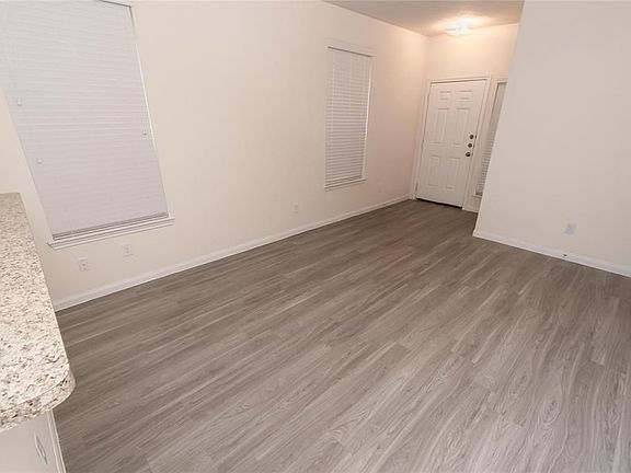 5th image of 3926 Lexington Grove Ct