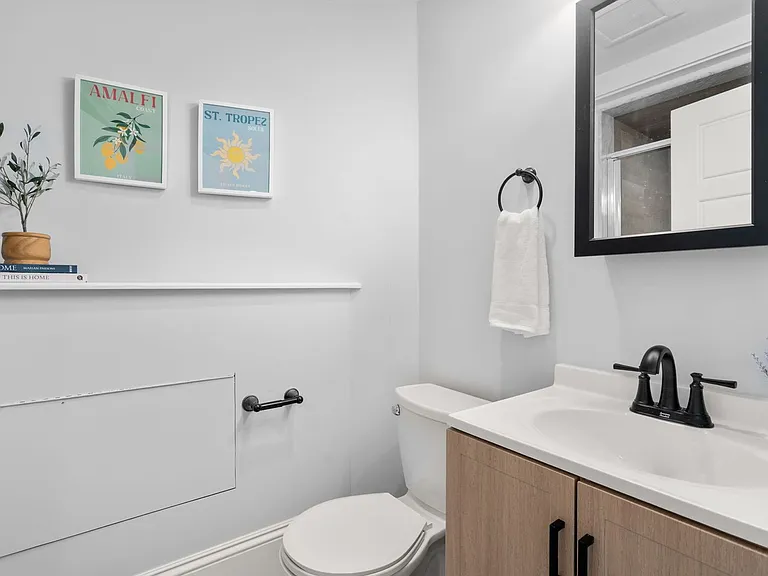 80 Linden St #1 — Photo 16