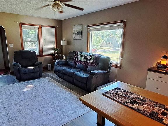 5th image of 3309 3rd Ave W