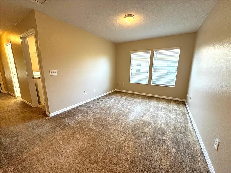 516 Penny Royal Pl — Photo 14