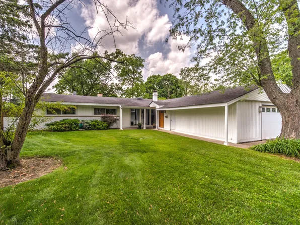 115 Lockerbie Ln, Wilmette, IL 60091