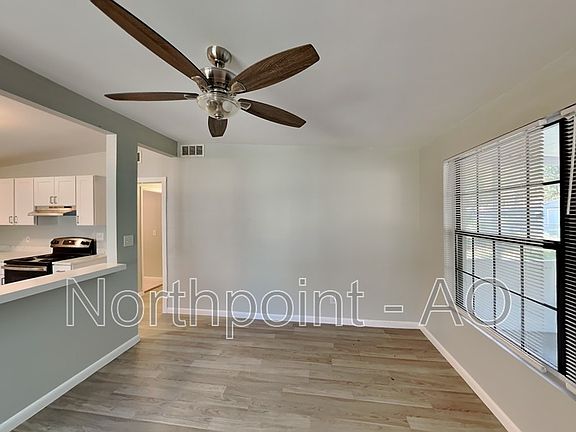 4th image of 1053 Le Brun Dr