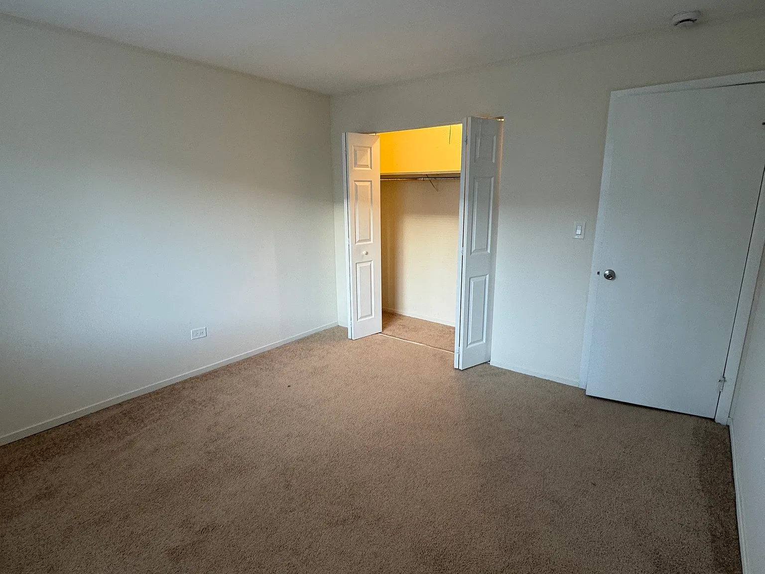 2 bed, 900 sqft, $1,550 — Photo 4