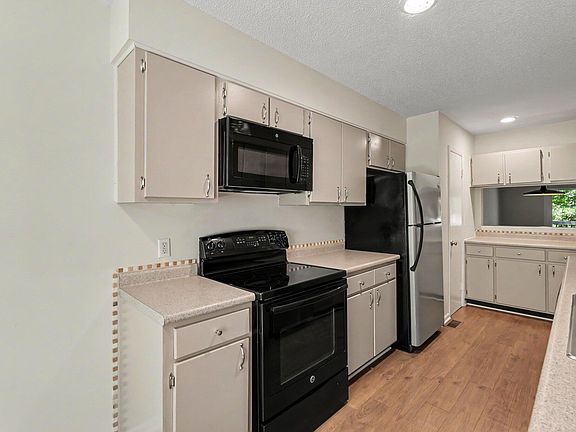 5th image of 206 Ridge Trl