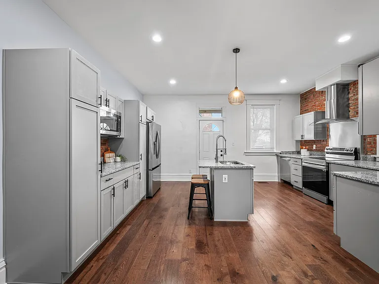 4247 Chouteau Ave — Photo 10