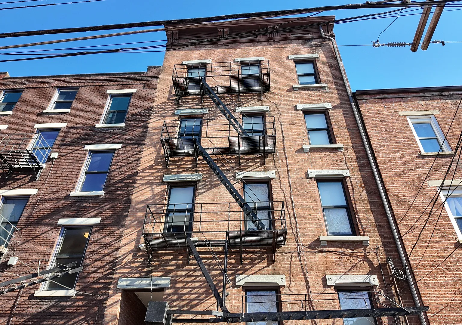 Fresh, Two-Story OTR Duplex with Downtown Views Renovated 3BR/2BA, In-Unit Laundry — Photo 3