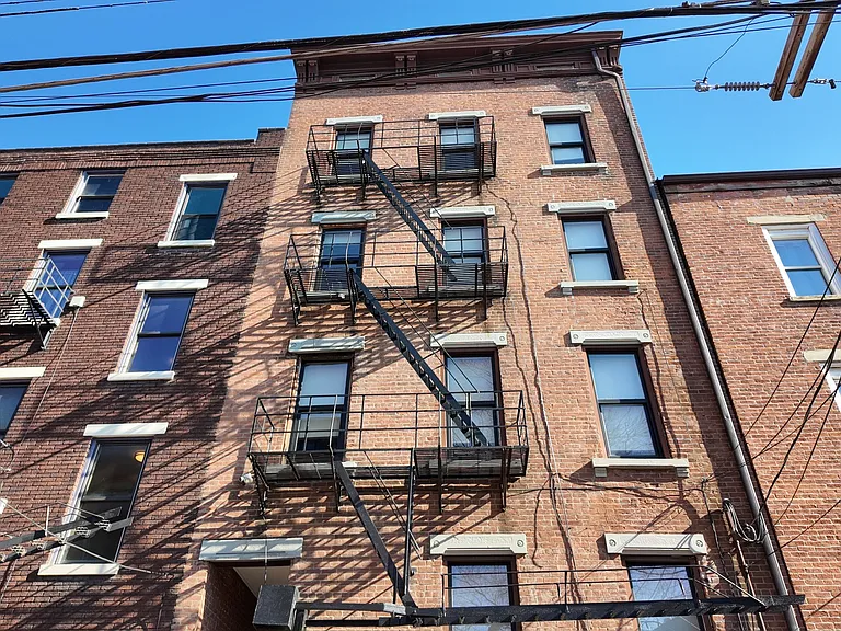 212 Peete St #20 — Photo 1