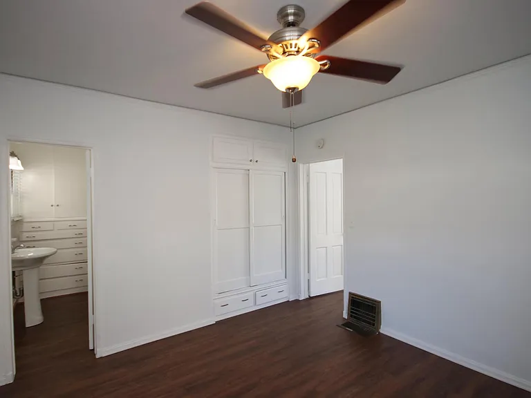 2045 Huntington Dr #1/2 — Photo 17