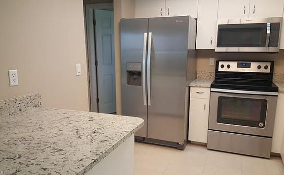 3rd image of 1727 NE 1st St