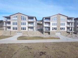 103 Marina Bluffs Ct #2D, Yankton, SD 57078
