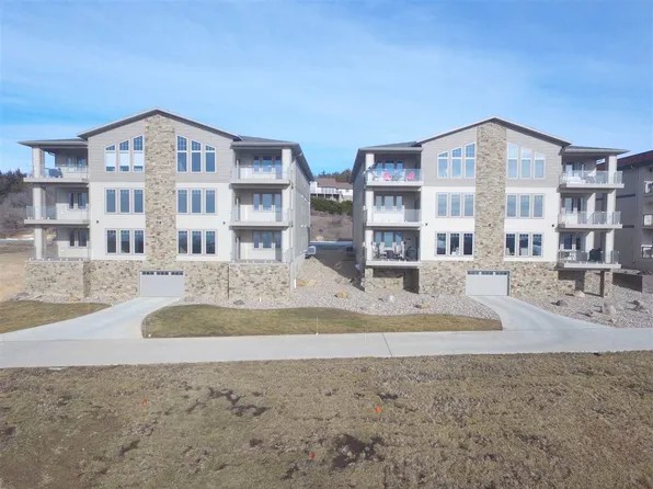 103 Marina Bluffs Ct #2D, Yankton, SD 57078
