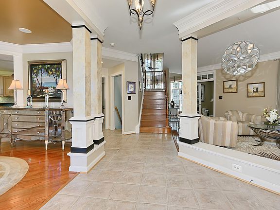 2nd image of 3837 Farrcroft Dr