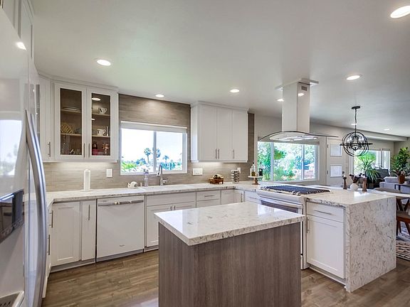 3rd image of 7832 Cinnabar Dr