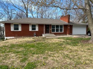 6900 N Central St, Kansas City, MO 64118