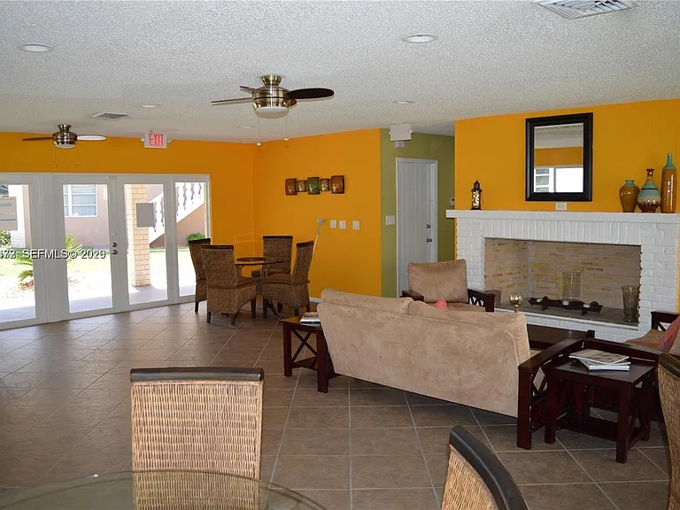 9 NE 19th Ct #204C — Photo 16