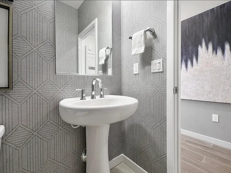 433 Mitchell Ave #433 — Photo 5