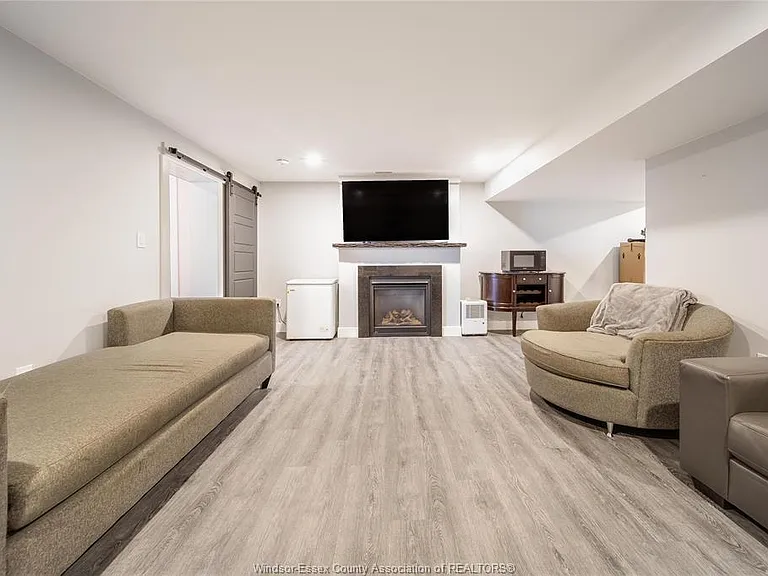 1935 Ethan Ct — Photo 28