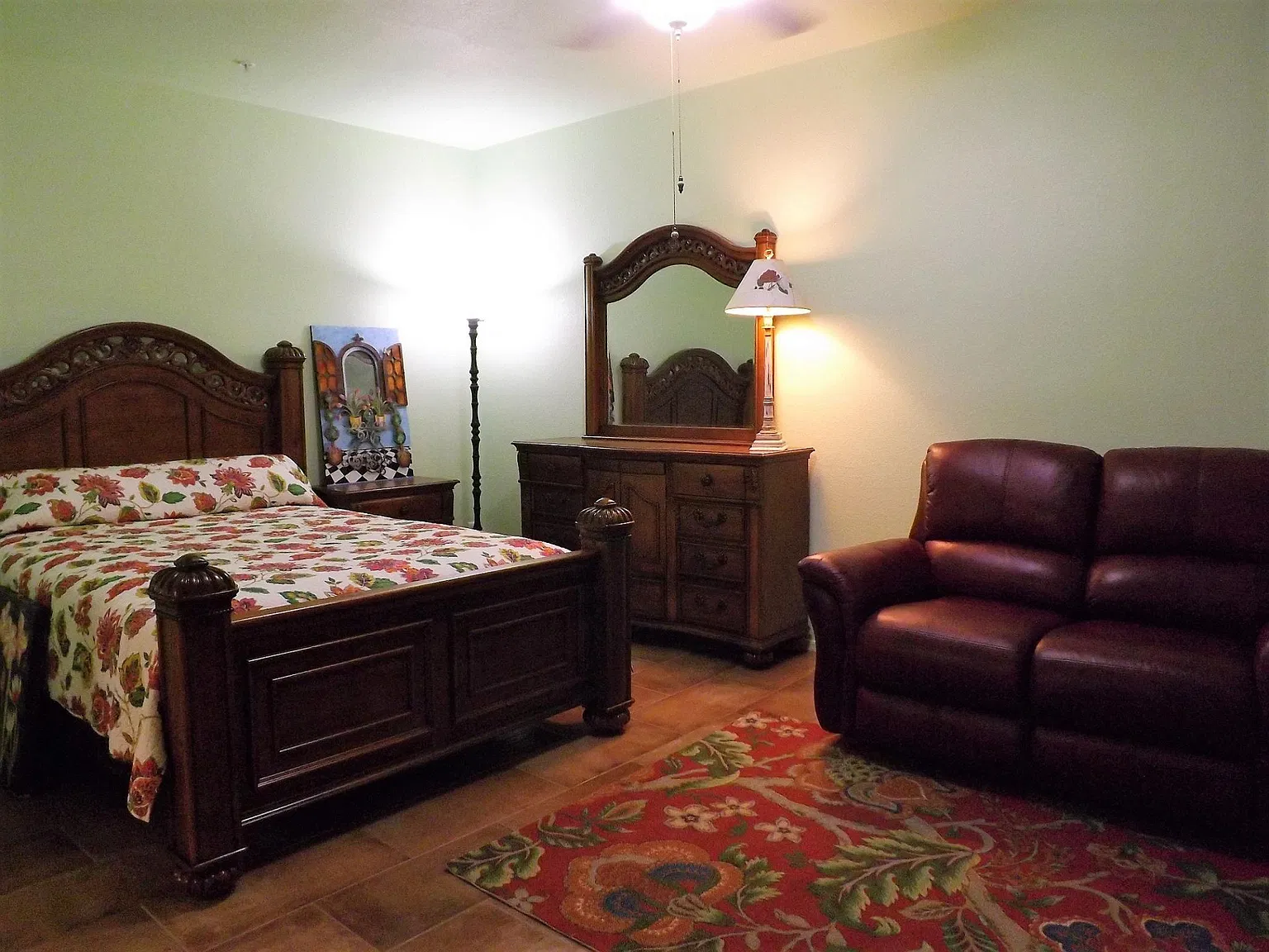 Studio, 300 sqft, $950 — Photo 2
