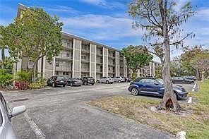 2nd image of 4850 NW 29th Court #422