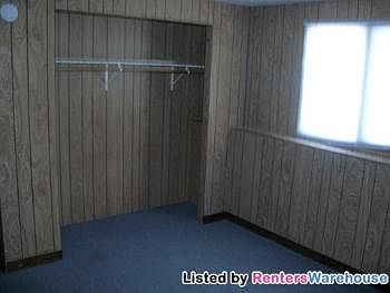 4th image of 914 10th Ave S